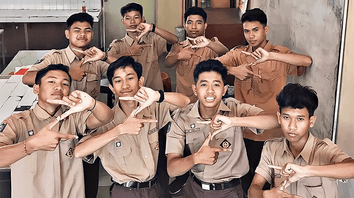 Murid Zenius yang masih sekolah